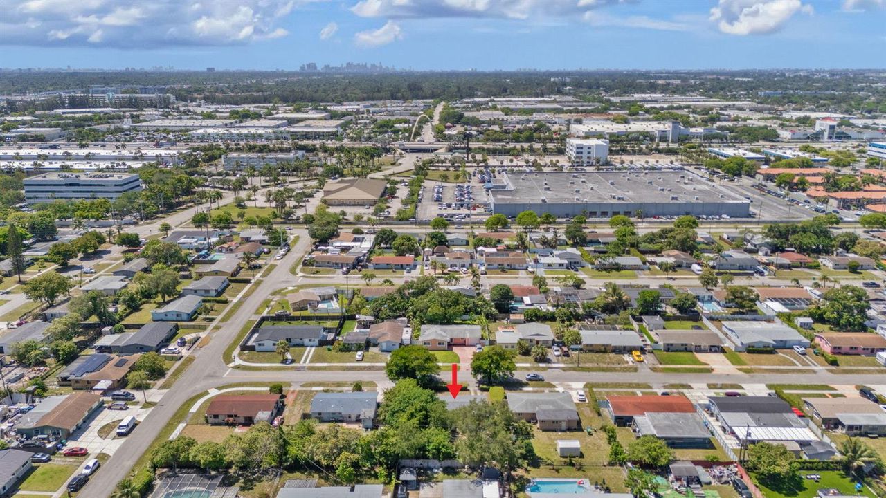 20-web-or-mls-1261 NW 172nd St, Miami, F