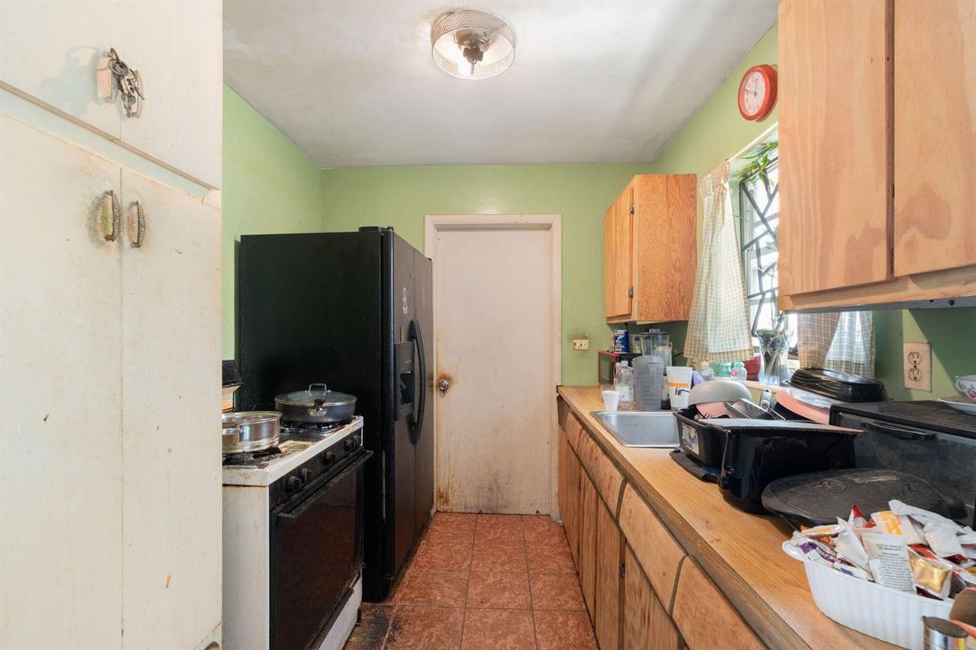 11-web-or-mls-1261 NW 172nd St, Miami, F