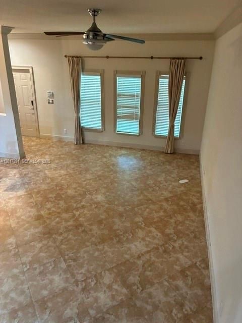 En Venta: $459,000 (3 camas, 2 baños, 1628 Pies cuadrados)
