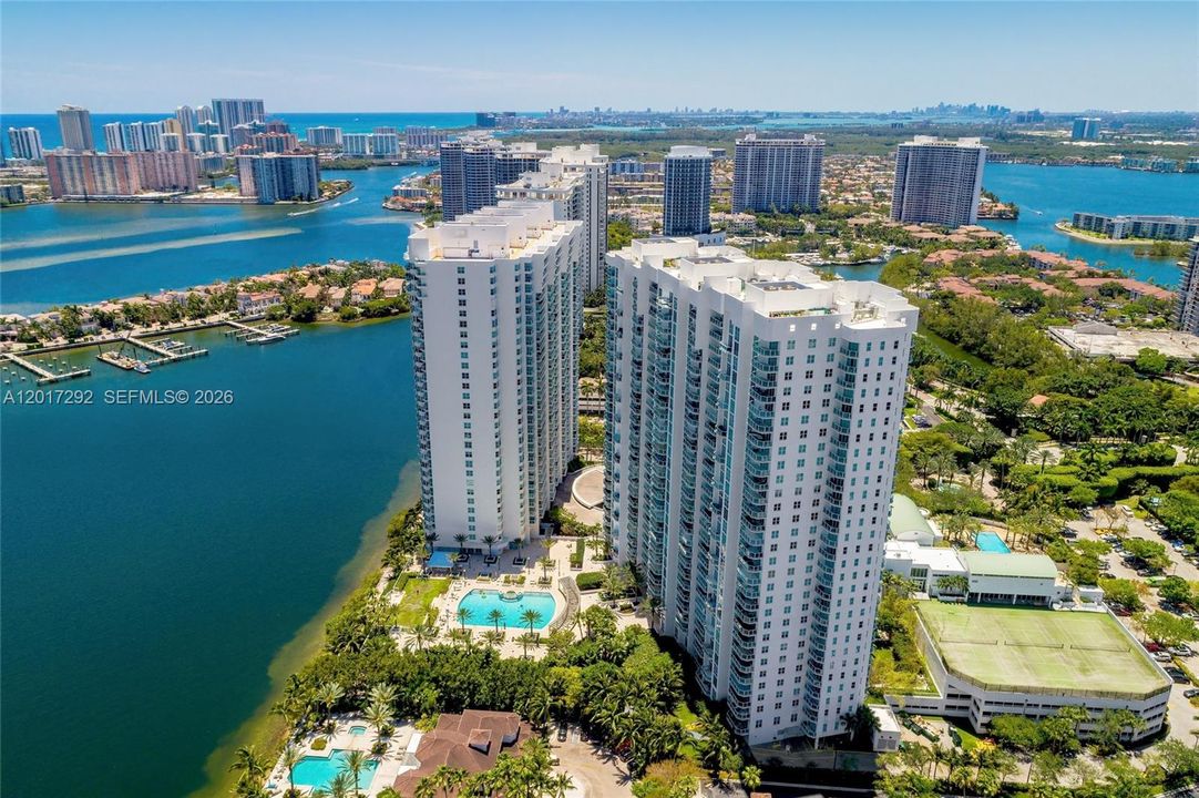 For Sale: $7,988,888 (6 beds, 6 baths, 6141 Square Feet)