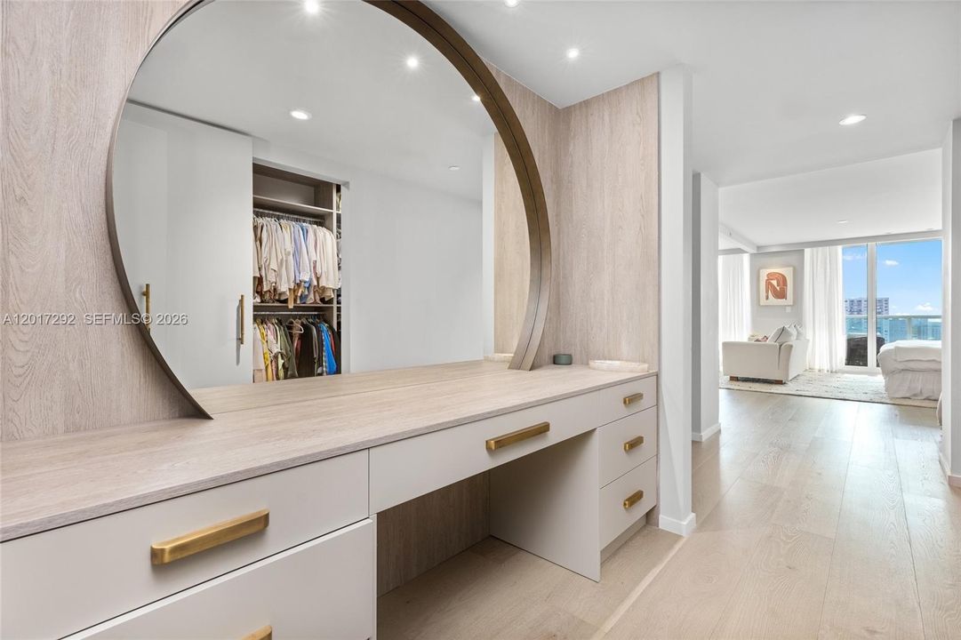 For Sale: $7,988,888 (6 beds, 6 baths, 6141 Square Feet)