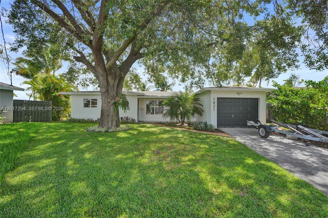 For Sale: $675,000 (2 beds, 2 baths, 1321 Square Feet)
