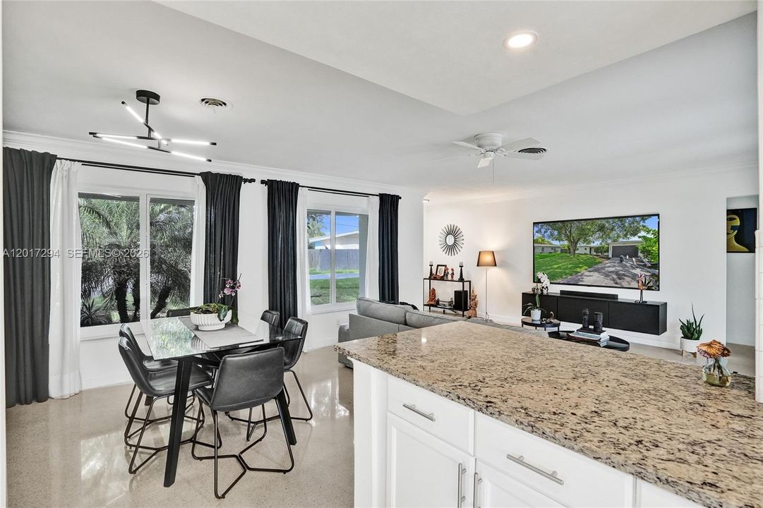 For Sale: $675,000 (2 beds, 2 baths, 1321 Square Feet)
