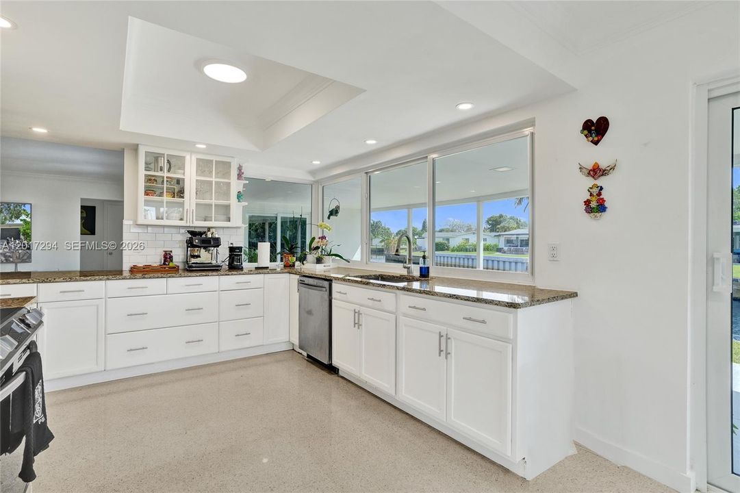 For Sale: $675,000 (2 beds, 2 baths, 1321 Square Feet)