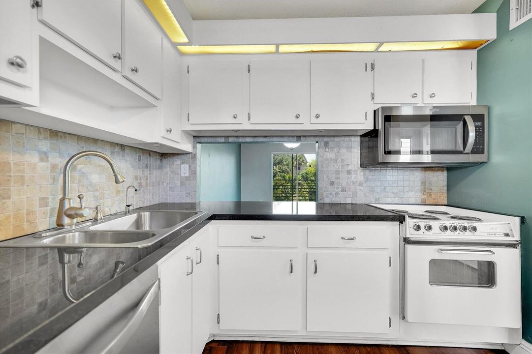 10-2856 Garden Drive Unit 212-10
