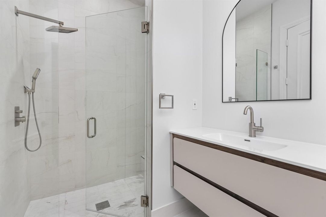 Bath 1 2