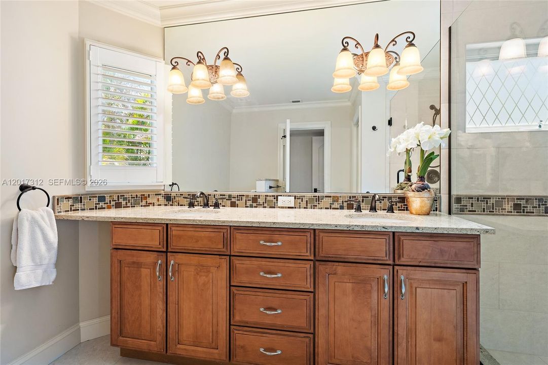 For Sale: $2,200,000 (3 beds, 2 baths, 2214 Square Feet)