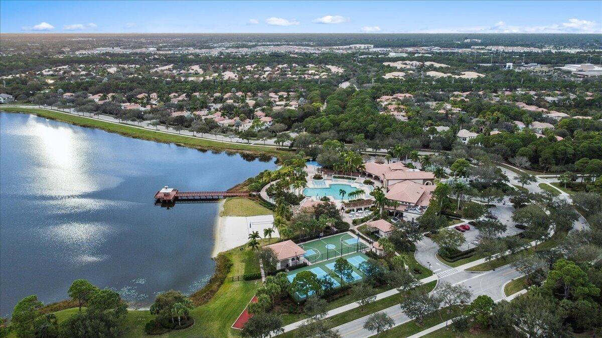 Aerial of Clubhouse