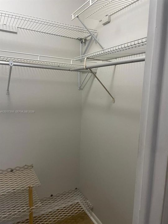 На продажу: $245,000 (2 спален, 2 ванн, 960 Квадратных фут)