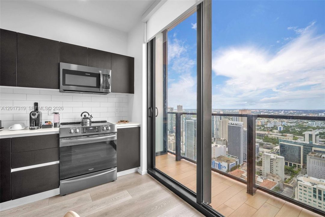 En Venta: $1,650,000 (3 camas, 3 baños, 1150 Pies cuadrados)