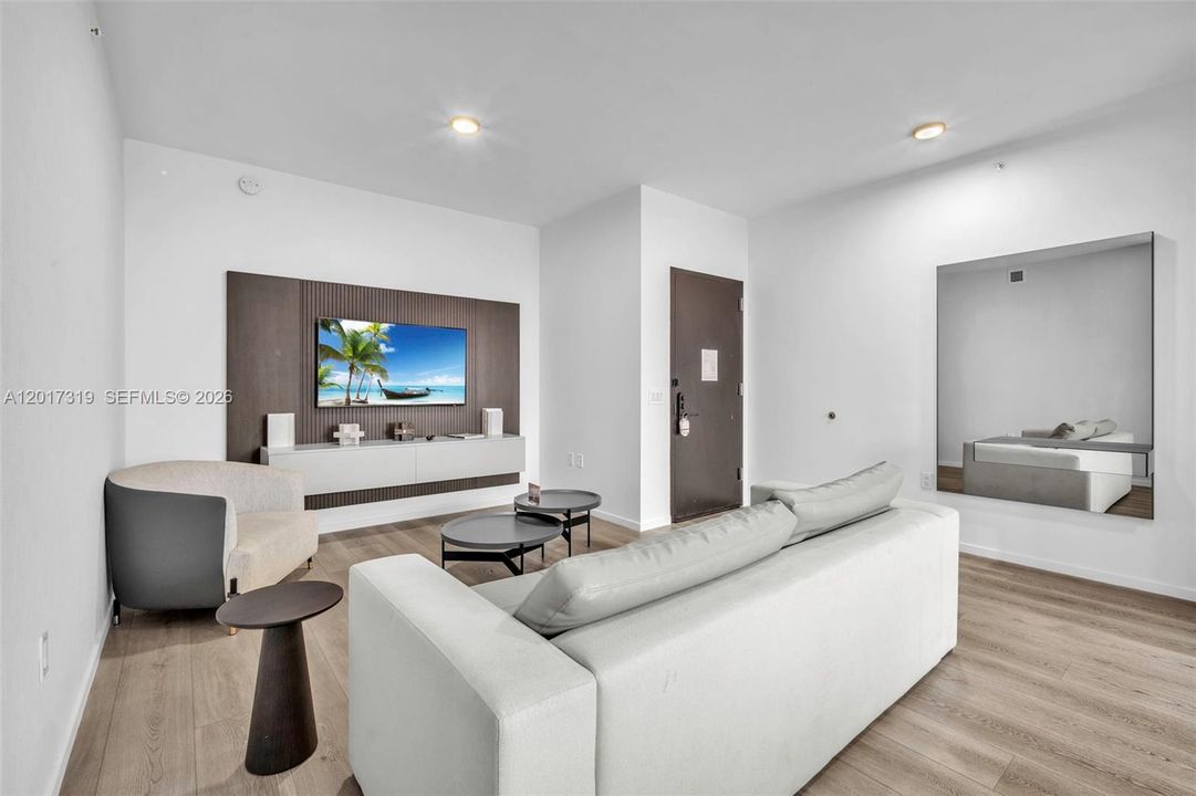 En Venta: $1,650,000 (3 camas, 3 baños, 1150 Pies cuadrados)