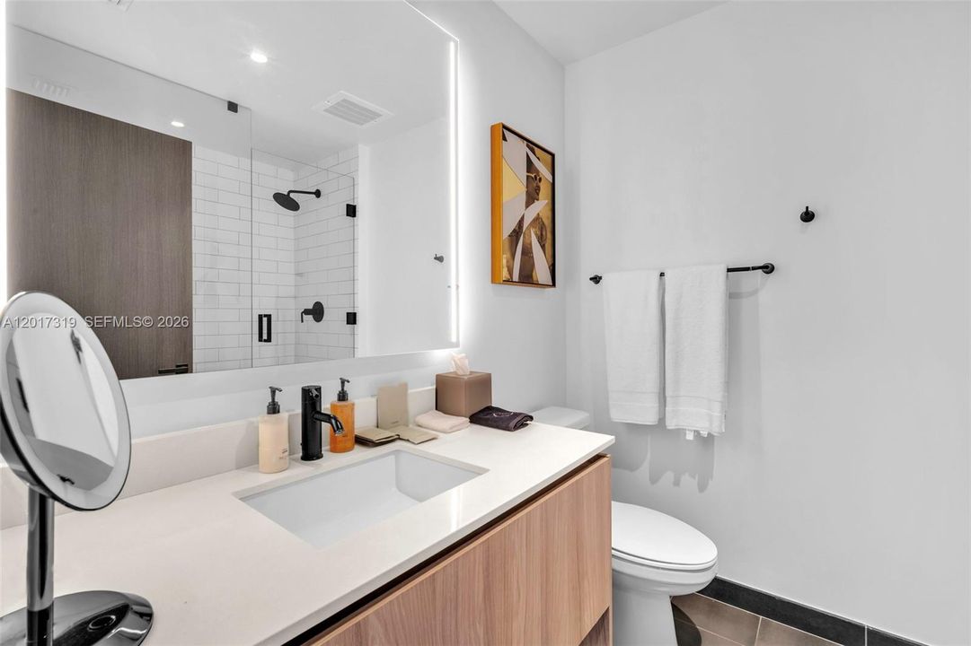 En Venta: $1,650,000 (3 camas, 3 baños, 1150 Pies cuadrados)