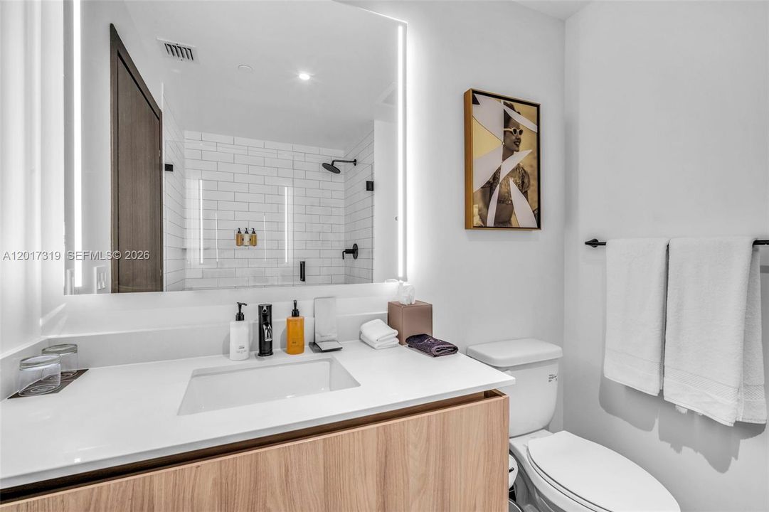 En Venta: $1,650,000 (3 camas, 3 baños, 1150 Pies cuadrados)