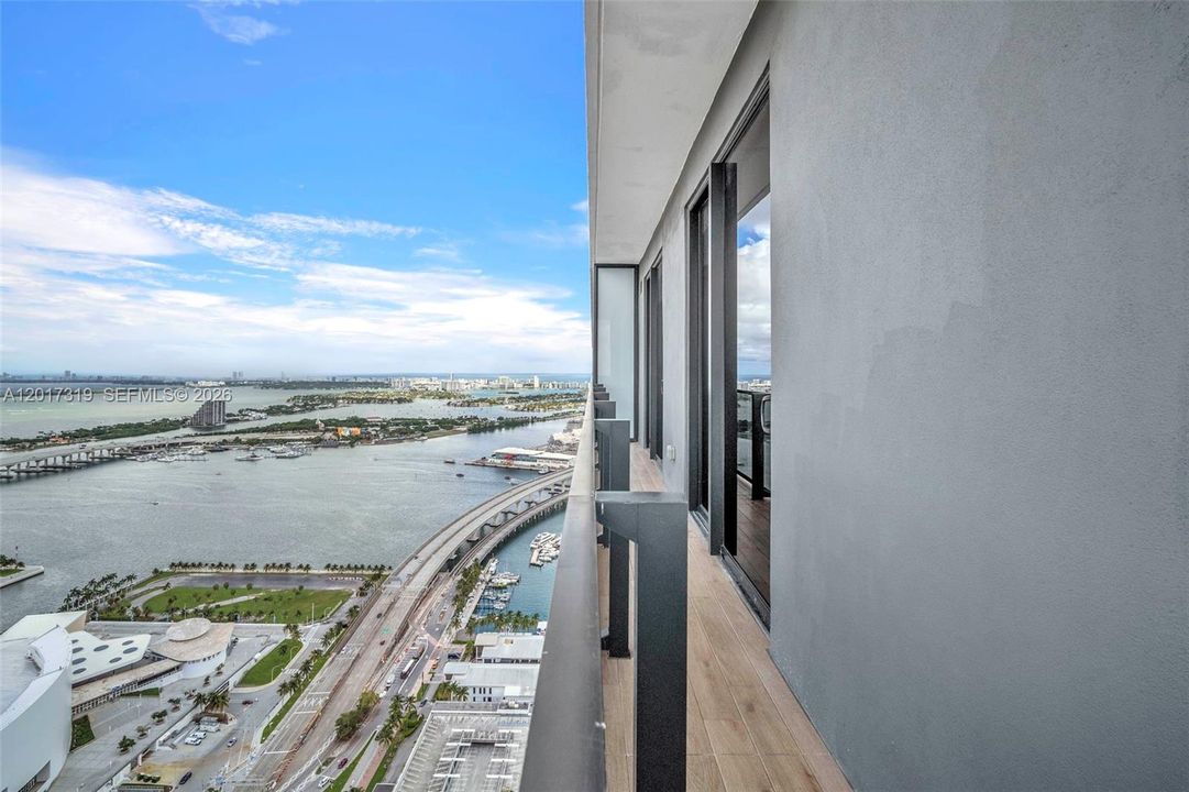 En Venta: $1,650,000 (3 camas, 3 baños, 1150 Pies cuadrados)