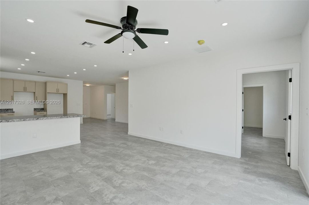 En Venta: $535,000 (3 camas, 2 baños, 0 Pies cuadrados)