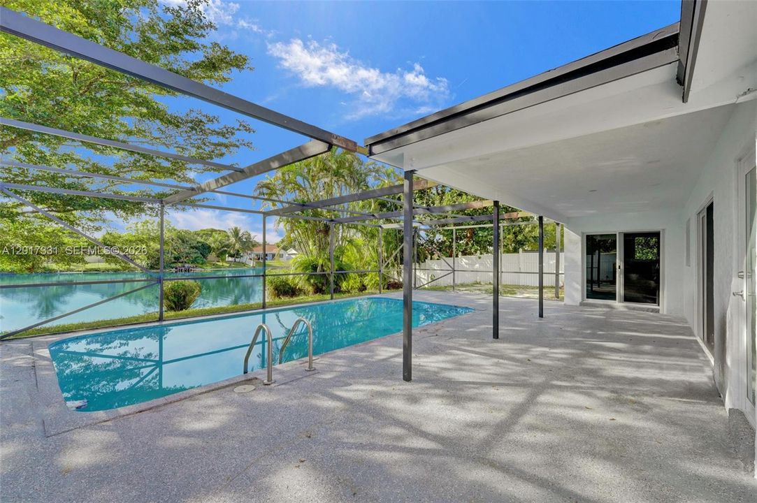 For Sale: $675,000 (3 beds, 2 baths, 1560 Square Feet)