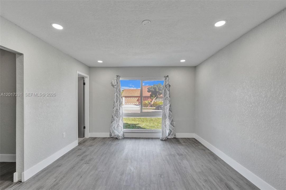 For Sale: $675,000 (3 beds, 2 baths, 1560 Square Feet)