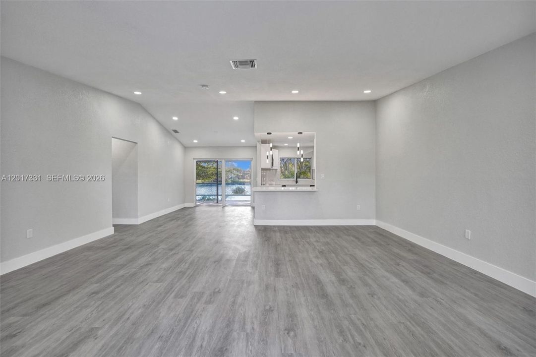 For Sale: $675,000 (3 beds, 2 baths, 1560 Square Feet)