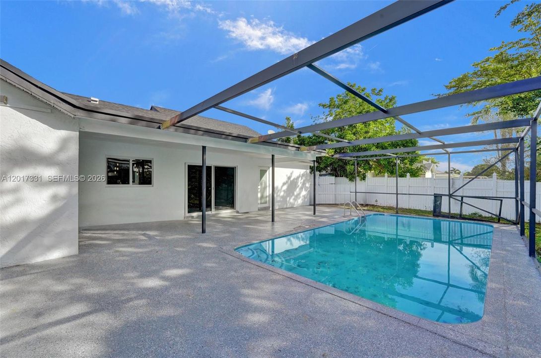 For Sale: $675,000 (3 beds, 2 baths, 1560 Square Feet)