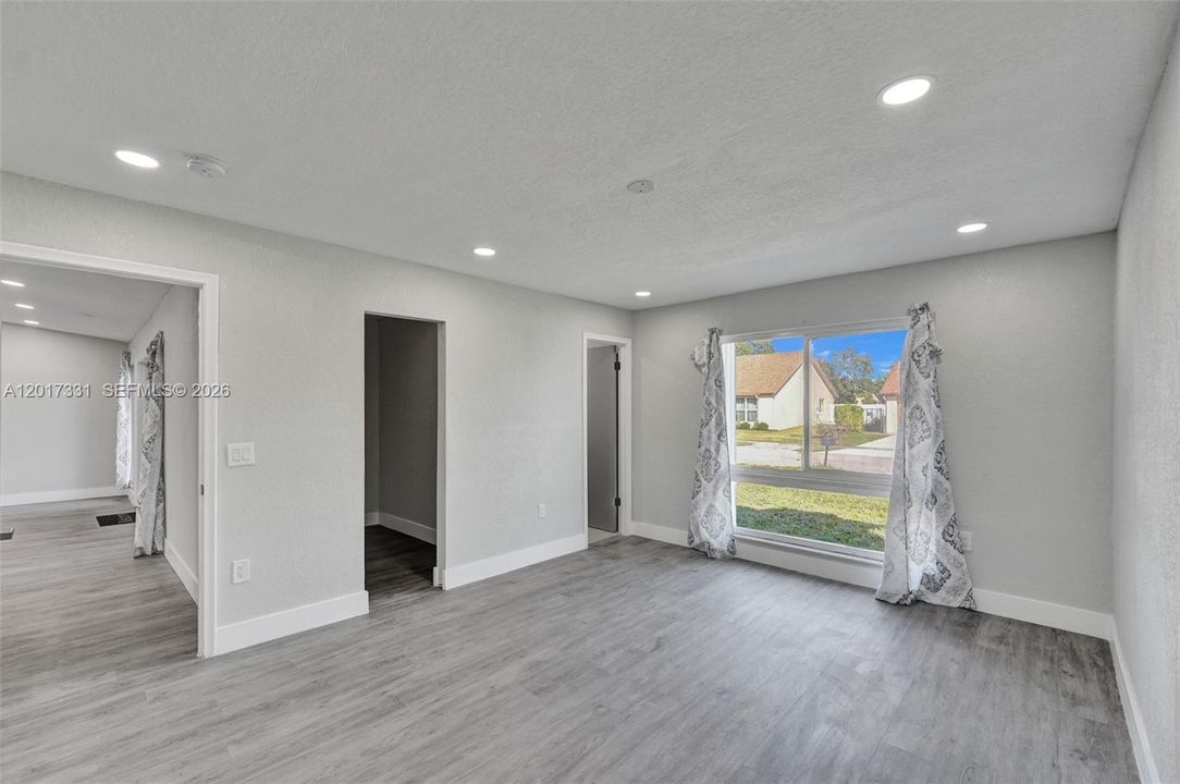 For Sale: $675,000 (3 beds, 2 baths, 1560 Square Feet)