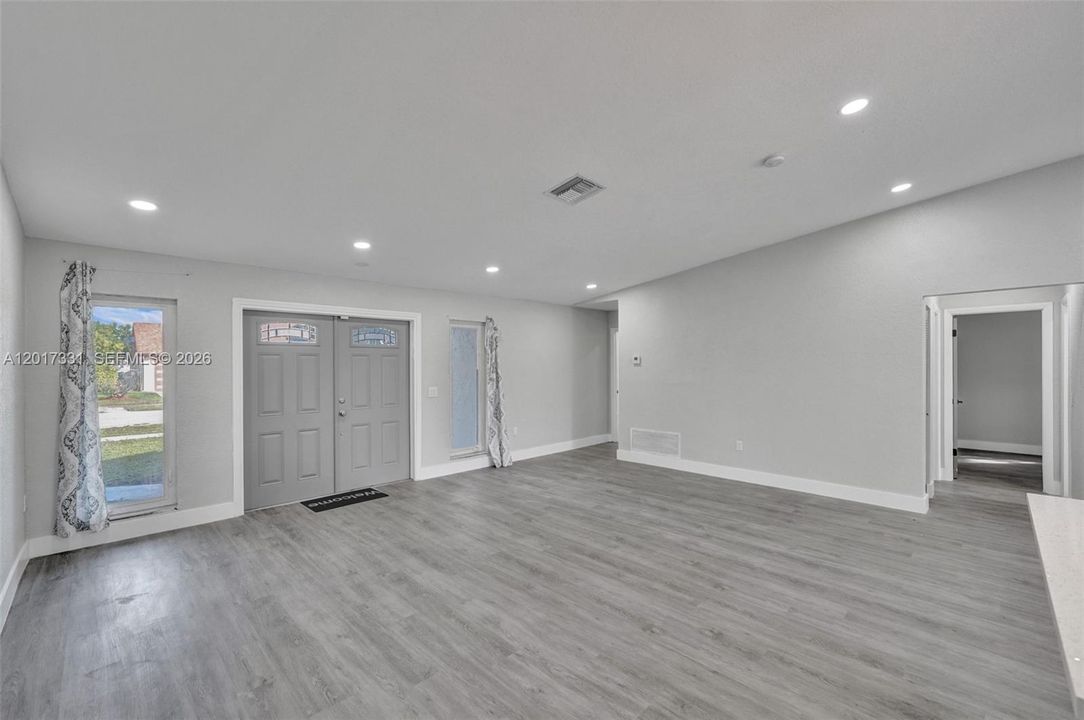 For Sale: $675,000 (3 beds, 2 baths, 1560 Square Feet)
