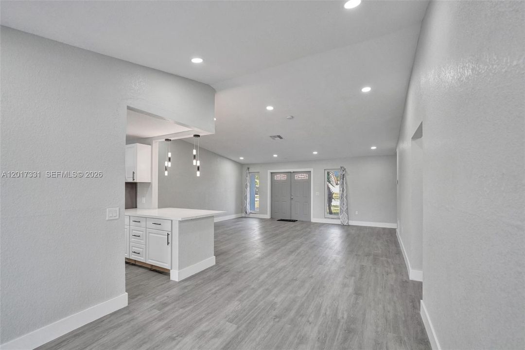 For Sale: $675,000 (3 beds, 2 baths, 1560 Square Feet)