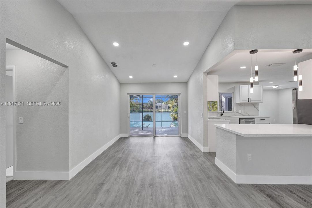 For Sale: $675,000 (3 beds, 2 baths, 1560 Square Feet)