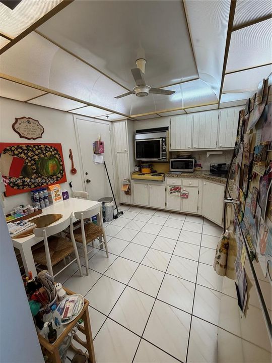 For Sale: $189,500 (2 beds, 2 baths, 1058 Square Feet)