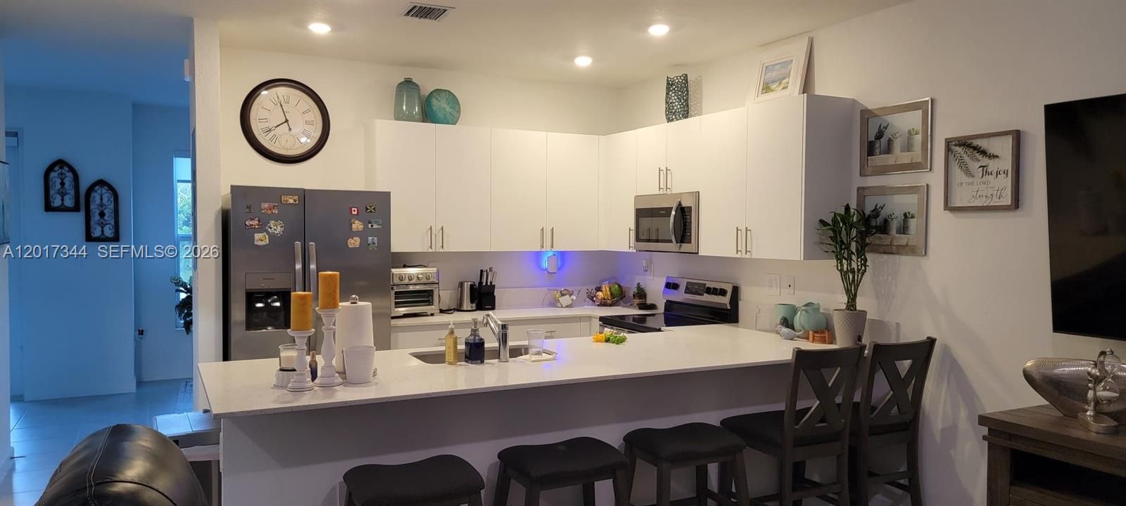 Recientemente alquilado: $2,750 (3 camas, 2 baños, 1460 Pies cuadrados)