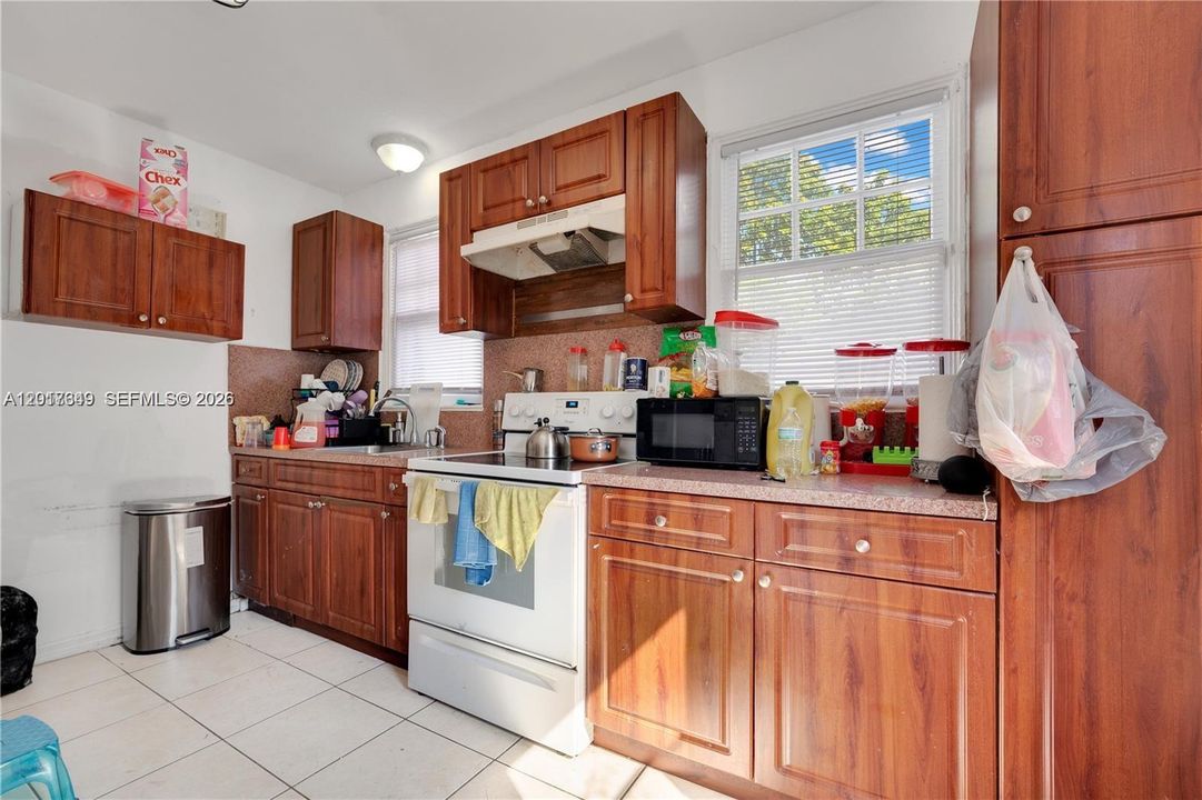 For Sale: $580,000 (0 beds, 0 baths, 1414 Square Feet)
