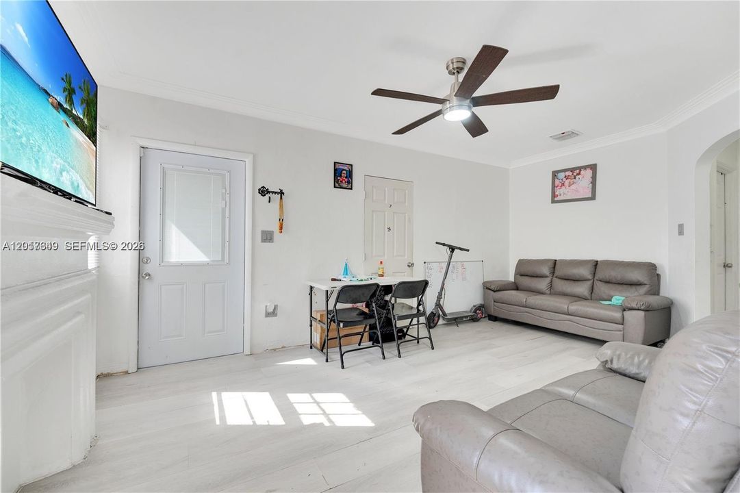 For Sale: $580,000 (0 beds, 0 baths, 1414 Square Feet)