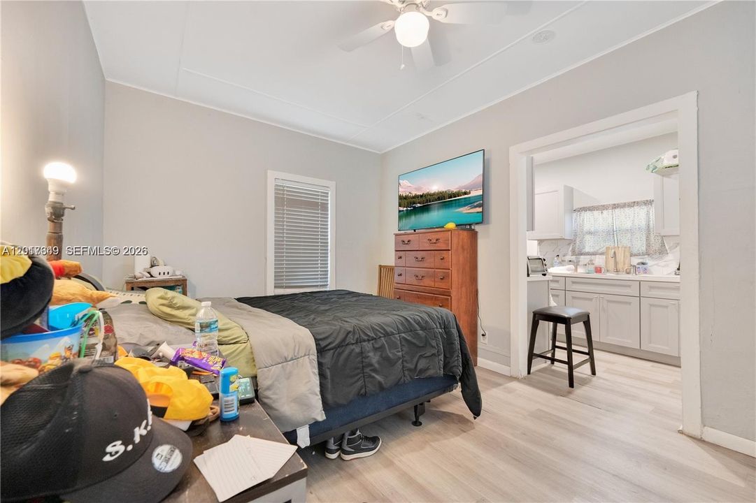 For Sale: $580,000 (0 beds, 0 baths, 1414 Square Feet)