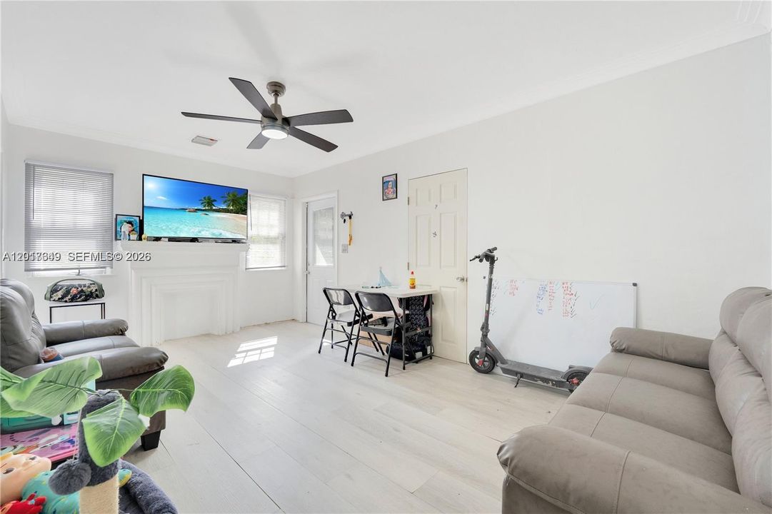 For Sale: $580,000 (0 beds, 0 baths, 1414 Square Feet)