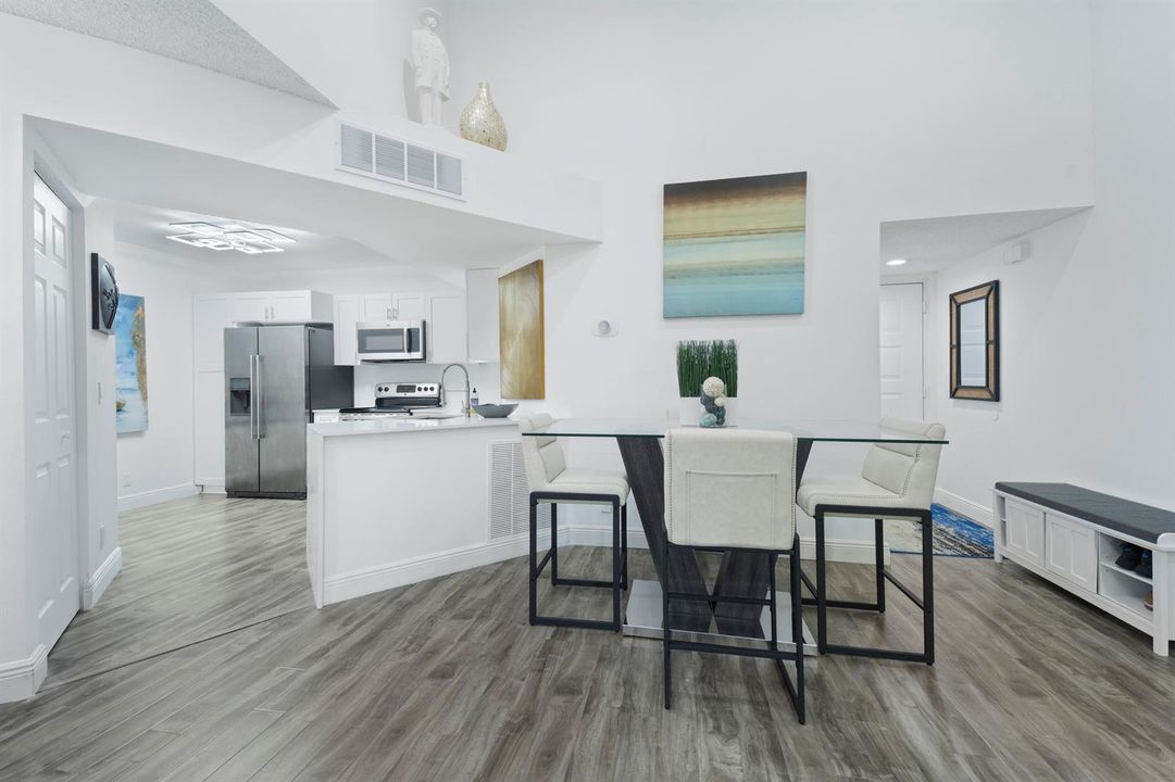 Dining Kitchen Area