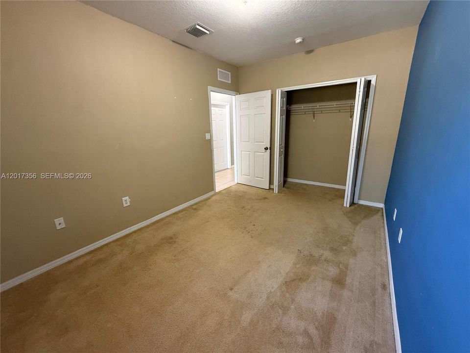 For Sale: $305,000 (2 beds, 2 baths, 1258 Square Feet)