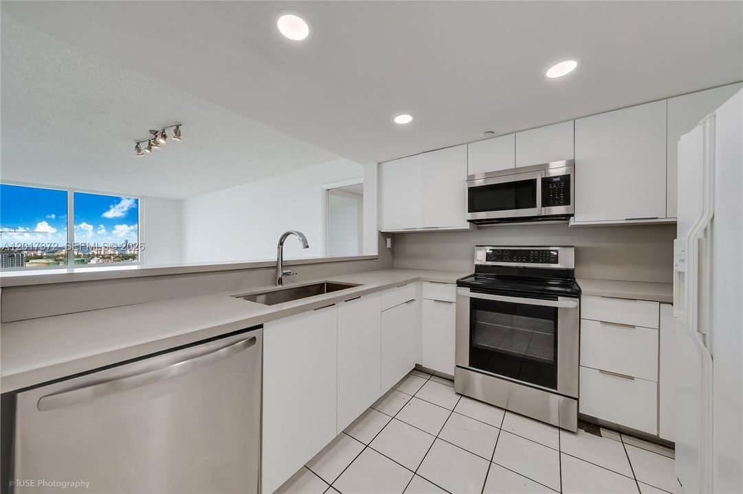 Activo con contrato: $1,375,000 (2 camas, 2 baños, 1165 Pies cuadrados)