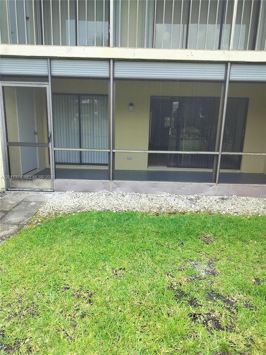 For Rent: $2,400 (2 beds, 2 baths, 1178 Square Feet)
