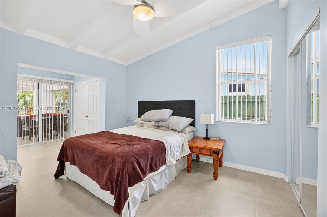 For Sale: $1,050,000 (4 beds, 3 baths, 1688 Square Feet)