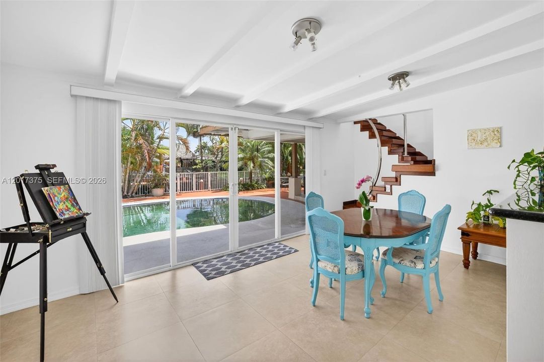 For Sale: $1,050,000 (4 beds, 3 baths, 1688 Square Feet)