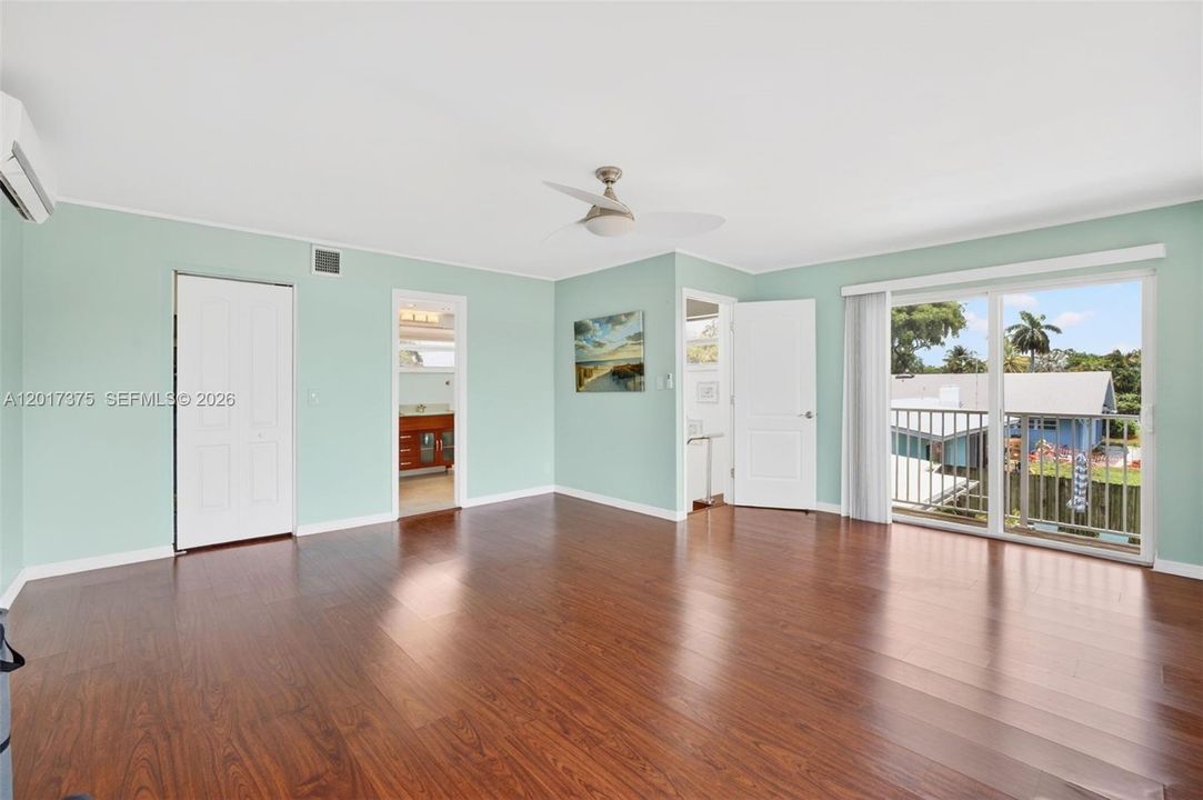 For Sale: $1,050,000 (4 beds, 3 baths, 1688 Square Feet)