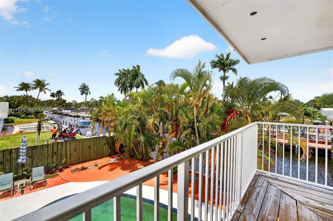 For Sale: $1,050,000 (4 beds, 3 baths, 1688 Square Feet)