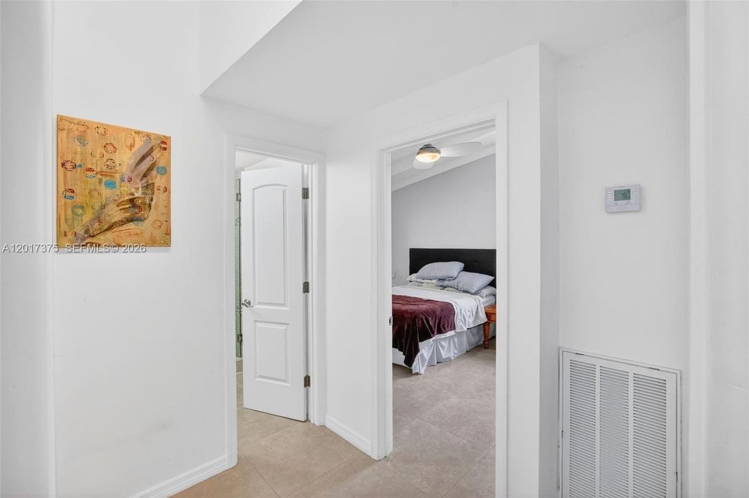 For Sale: $1,050,000 (4 beds, 3 baths, 1688 Square Feet)