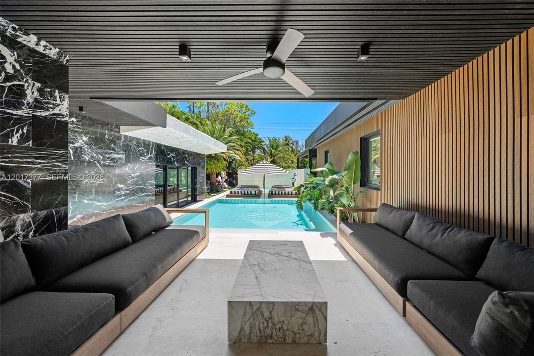 For Sale: $5,600,000 (5 beds, 4 baths, 3400 Square Feet)