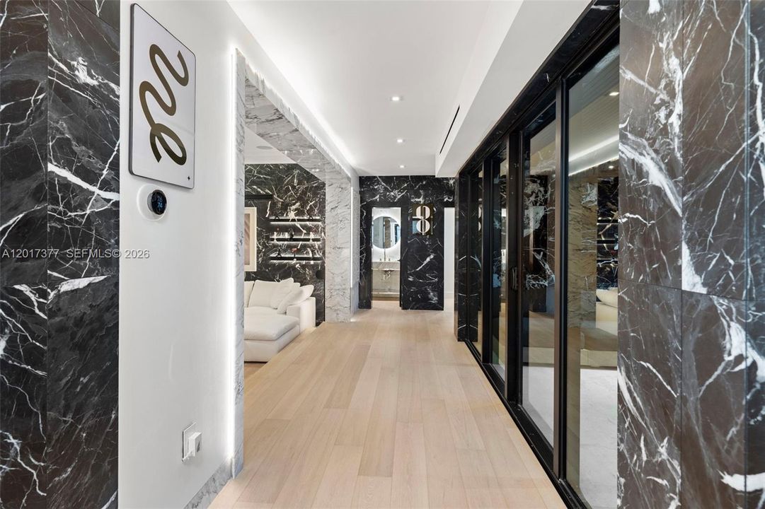 For Sale: $5,600,000 (5 beds, 4 baths, 3400 Square Feet)