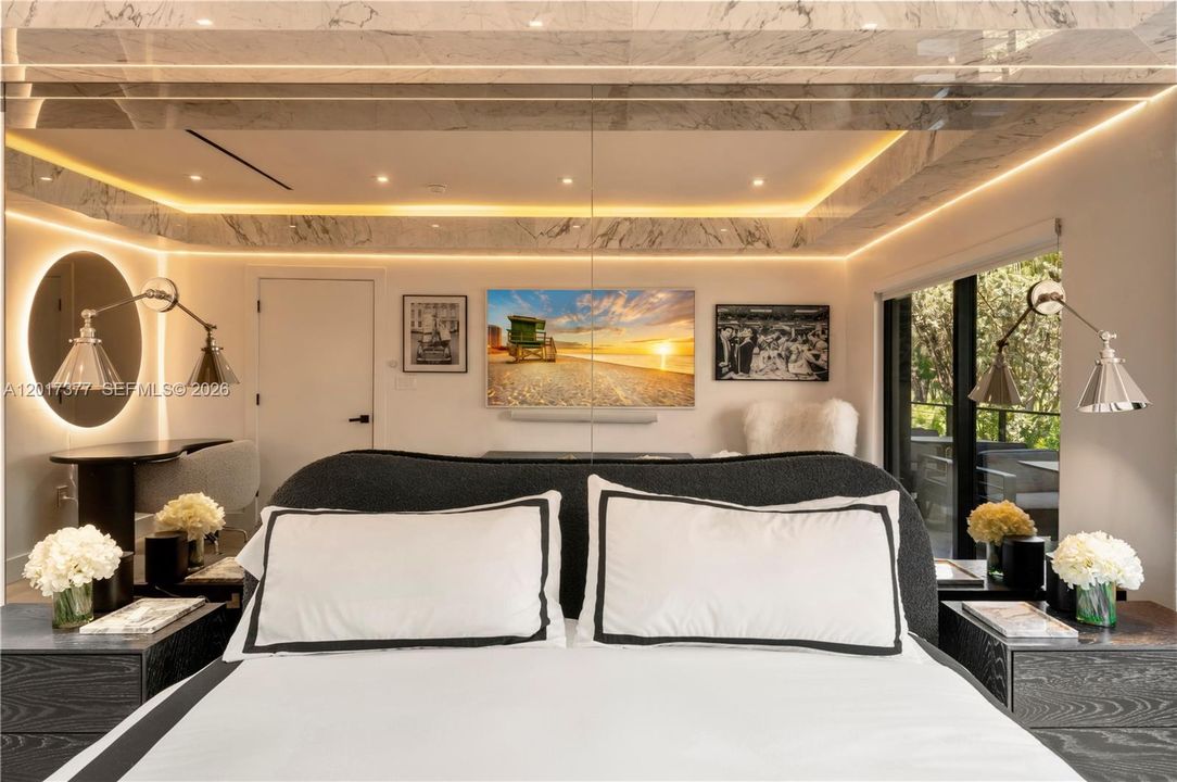 For Sale: $5,600,000 (5 beds, 4 baths, 3400 Square Feet)