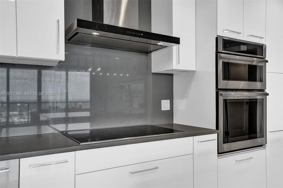For Rent: $7,950 (2 beds, 2 baths, 1404 Square Feet)