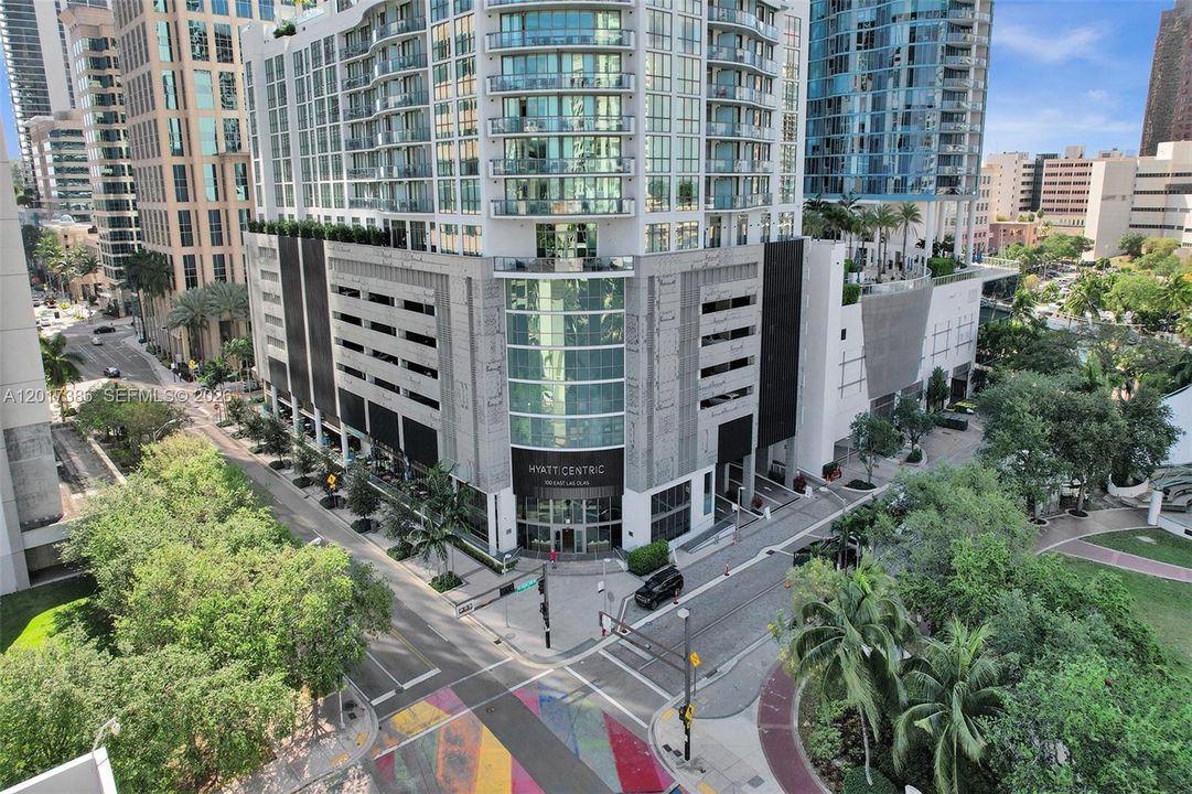 For Rent: $7,950 (2 beds, 2 baths, 1404 Square Feet)