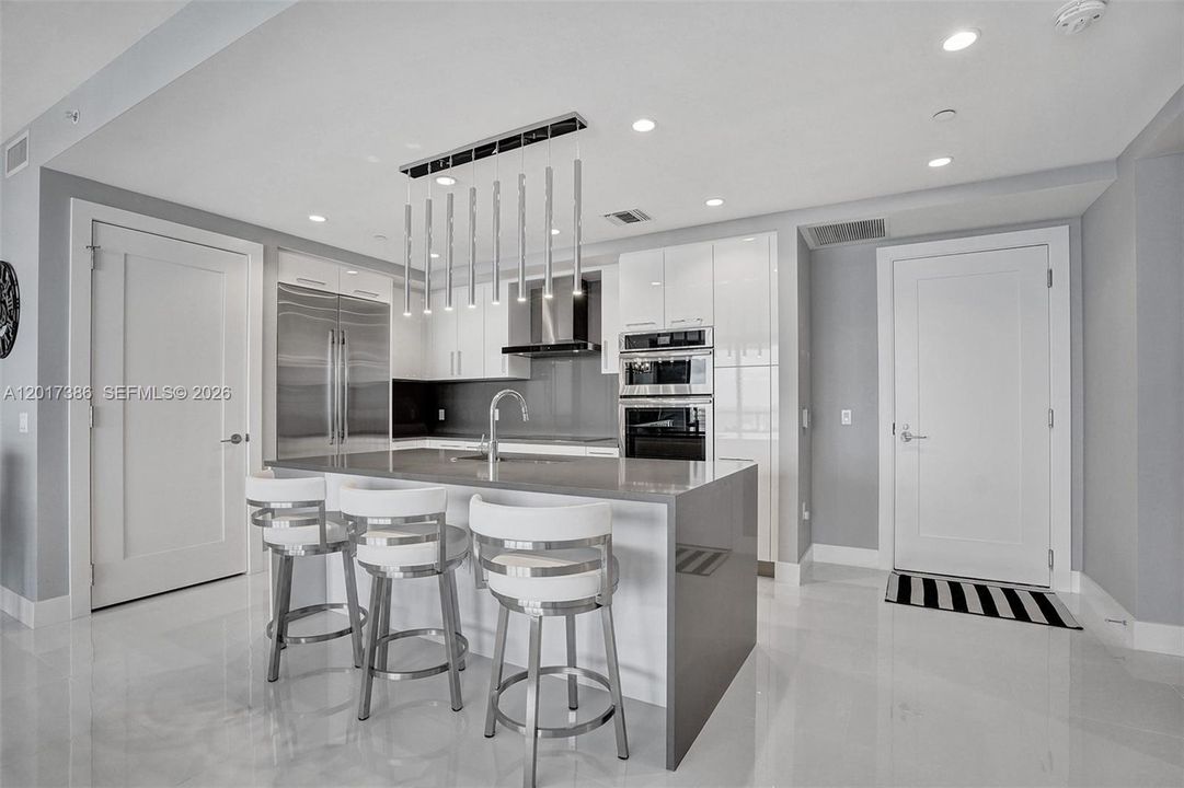 For Rent: $7,950 (2 beds, 2 baths, 1404 Square Feet)