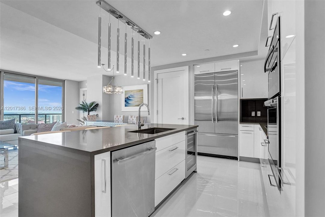 For Rent: $7,950 (2 beds, 2 baths, 1404 Square Feet)