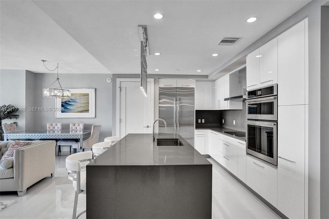 For Rent: $7,950 (2 beds, 2 baths, 1404 Square Feet)